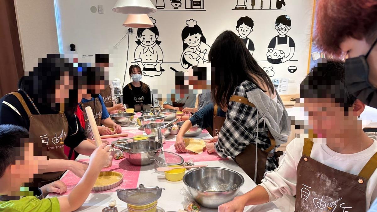 親子距離拉警報！金門家扶辦烘焙坊為家庭關係升溫