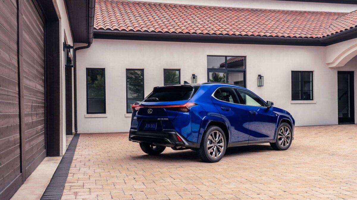 2026年式Lexus UX僅剩300h油電車型,25年式所導入的第五代Lexus Hybrid System。(圖/Lexus提供)