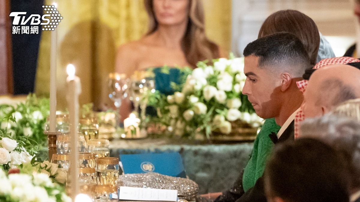 C羅參加沙國王儲晚宴。(圖/達志影像美聯社)