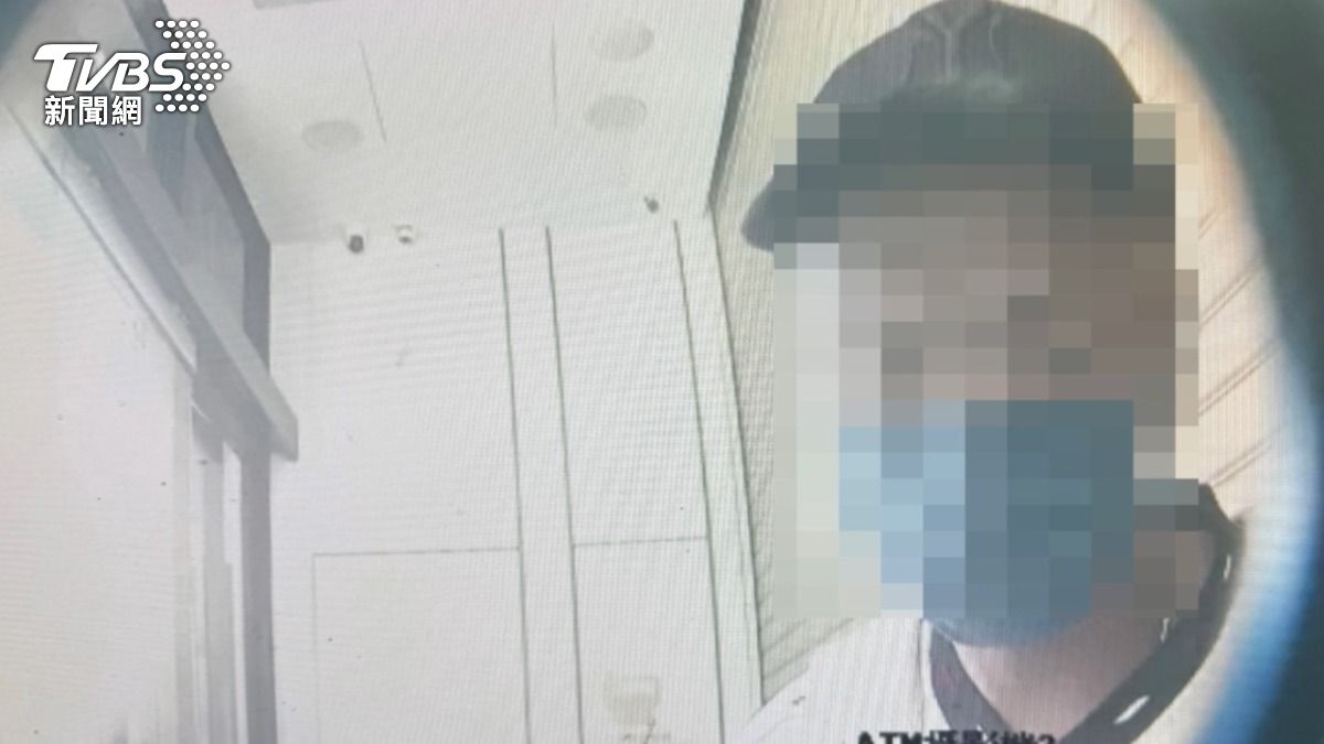 網戀女友喊幫你領1萬 純愛翁傻寄提款卡「赫見男的來領錢」