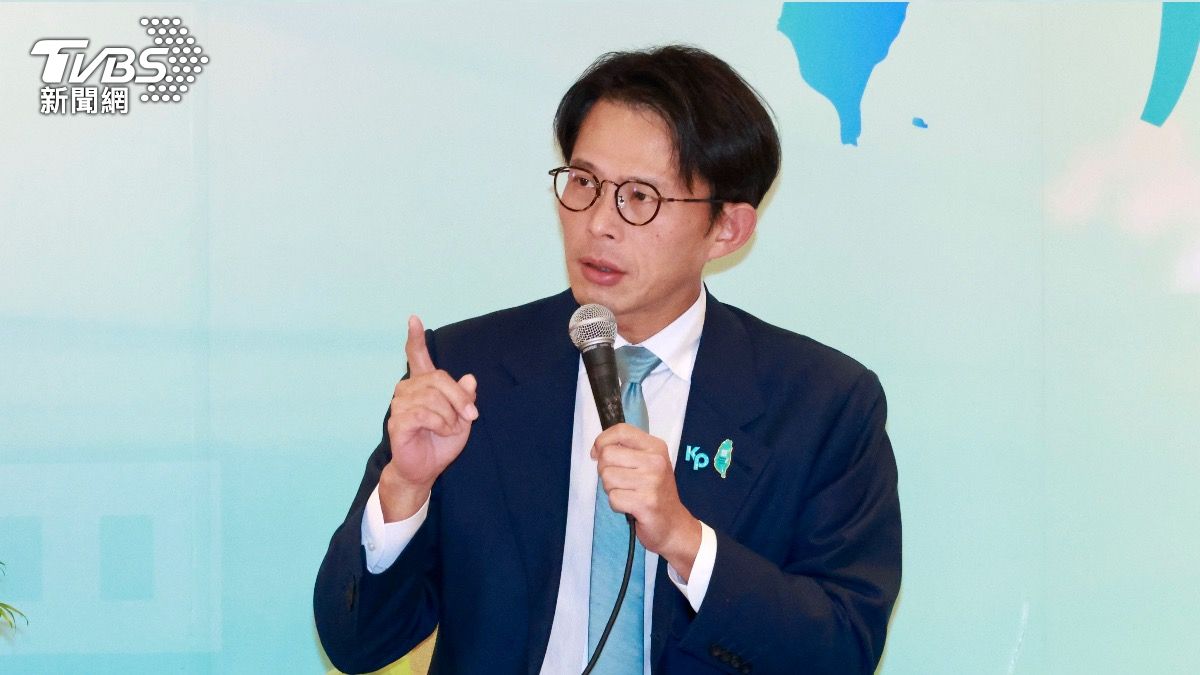 黃國昌喊新北非他「也不會扯後腿」 鍾佳濱揪貓膩:恐怖情人