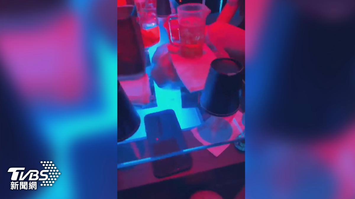 陳男行騙後還大搖大擺跑到酒店走跳。(圖/TVBS)