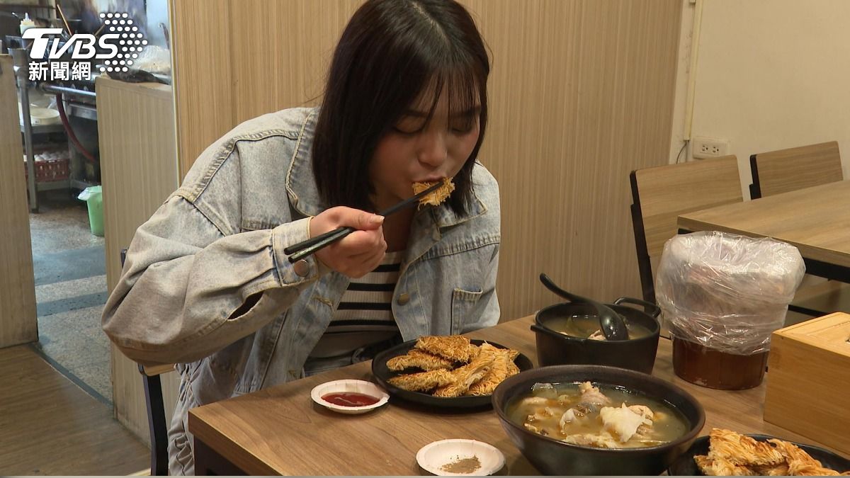 創意麵線煎暖胃 專家:熱底體質勿碰。(圖/TVBS)