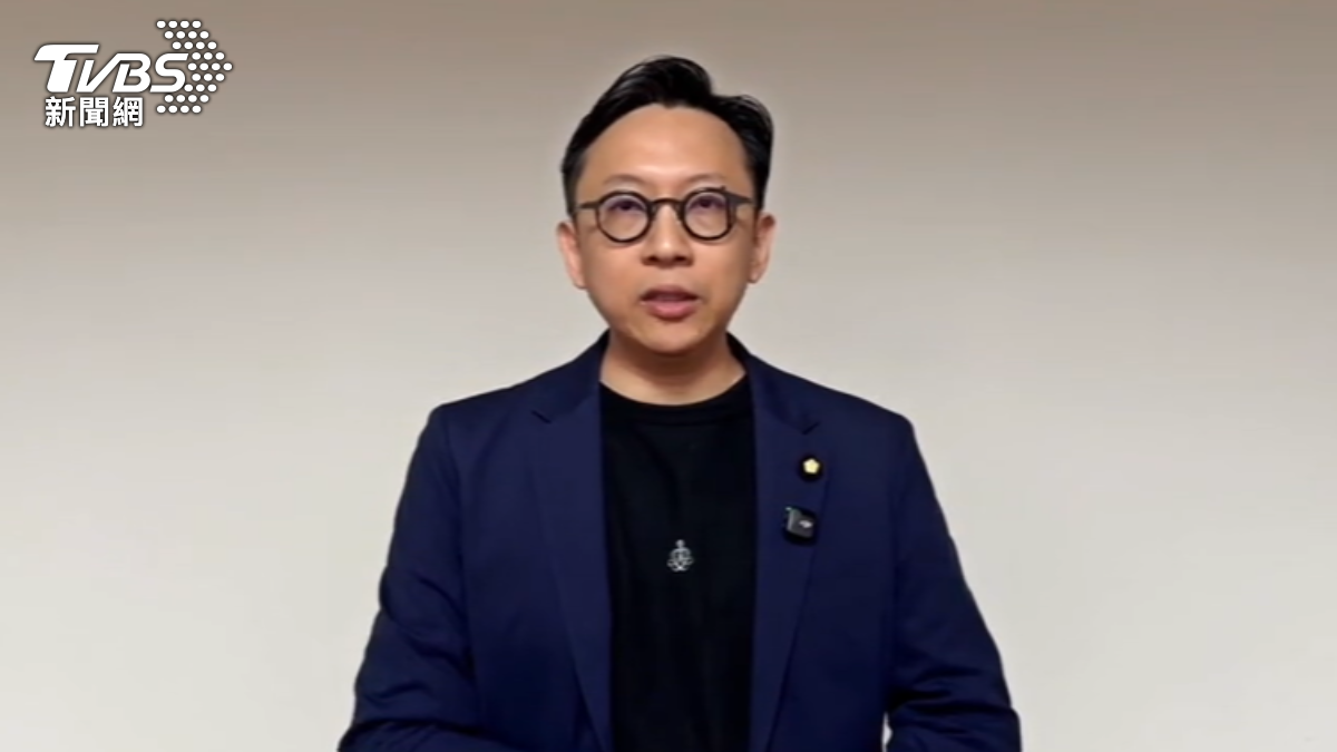 葛如鈞用AI小編。(圖/TVBS)