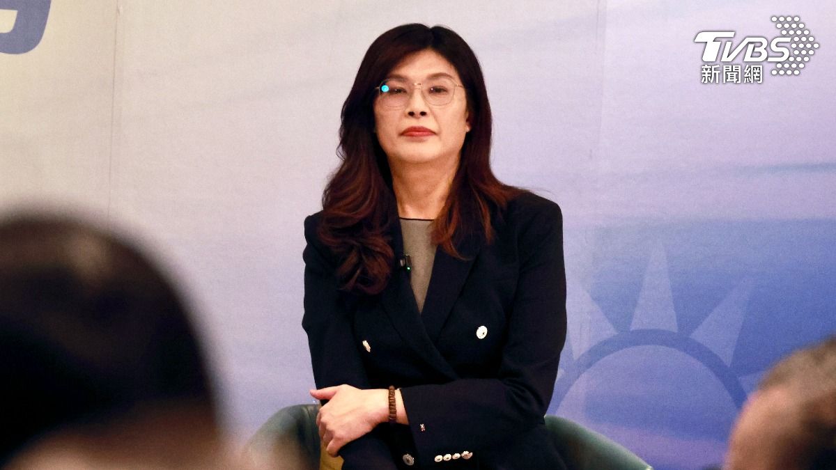 鄭麗文認同周榆修建議「提名時間點最晚別超過三月」。（圖／潘建樺攝）