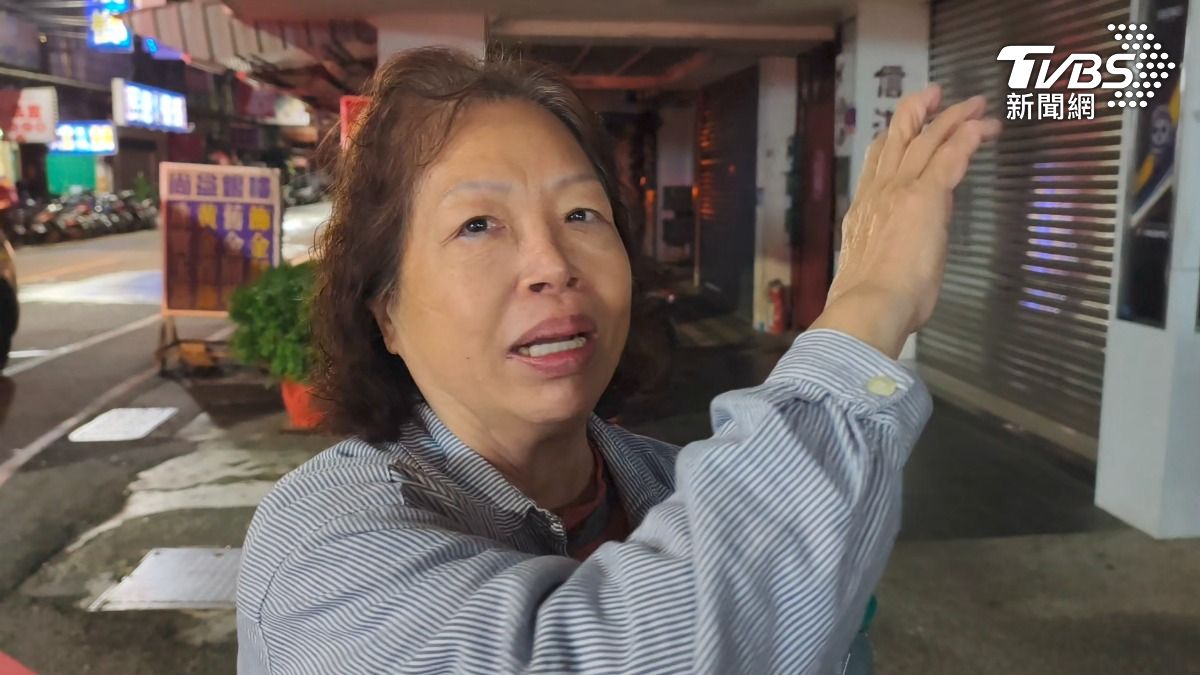 鄰長強調,她是先聽到爆炸聲,約五分鐘後煙勢便大幅增加。(圖/陳冠宇攝)