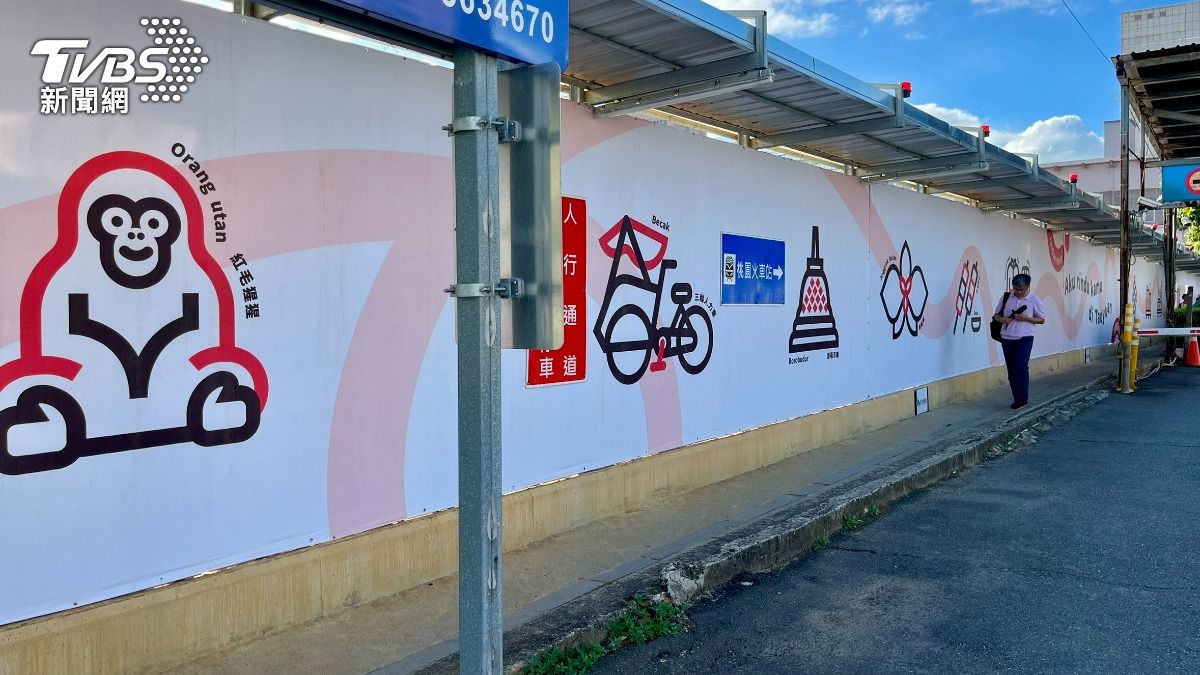 廣一停車場帆布藝術的異國視覺走廊(圖/桃園市經發局提供)