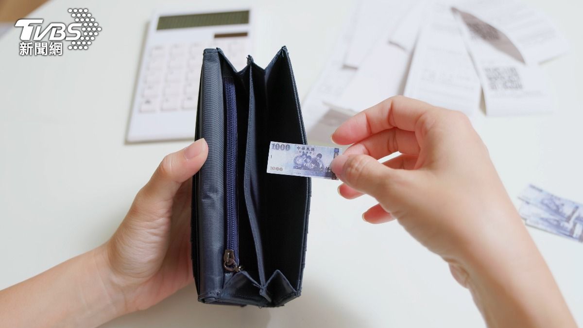 30年前月薪3.1萬!網友「對照物價」崩潰:現在32K難生存