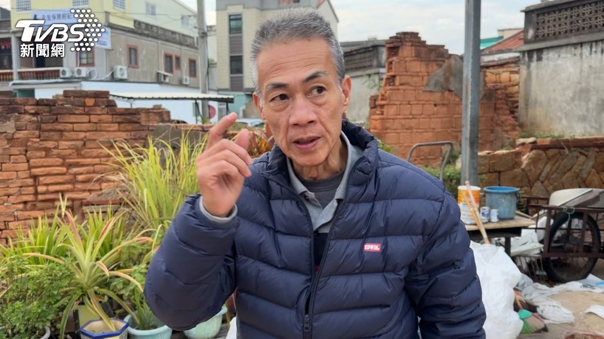 楊振嵩分享昔日經歷砲火的記憶。(圖/程子奕攝)