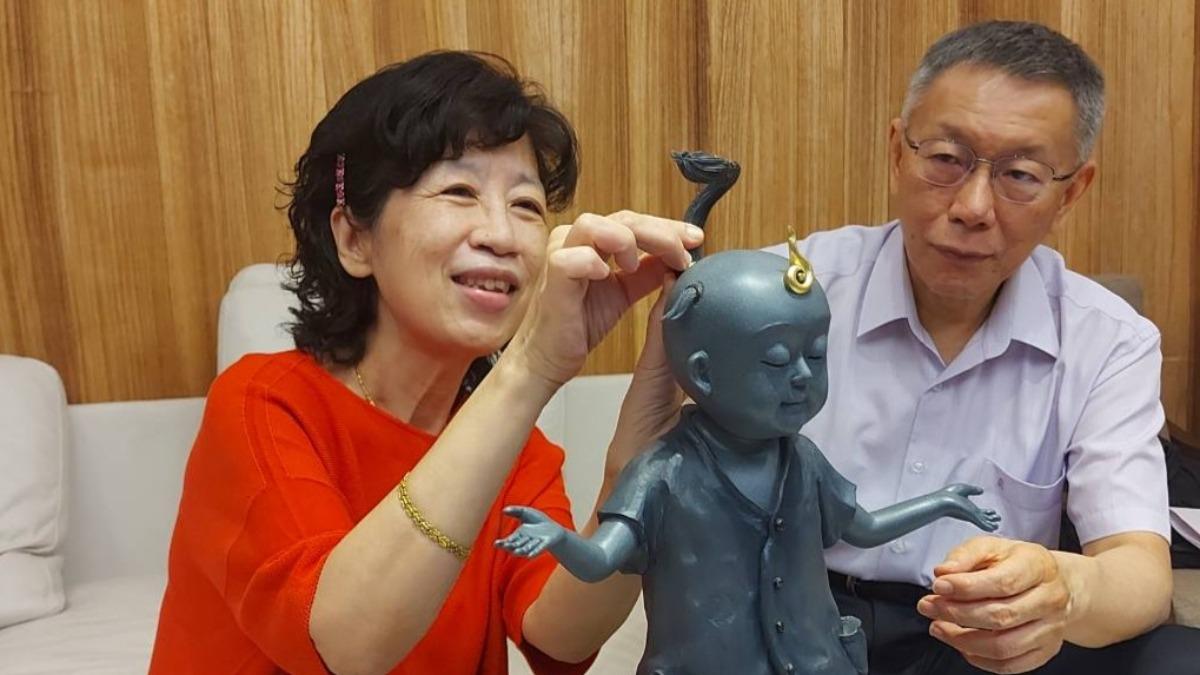 柯文哲「醫師資格」岌岌可危!陳佩琪曝他近況:忙上醫學課