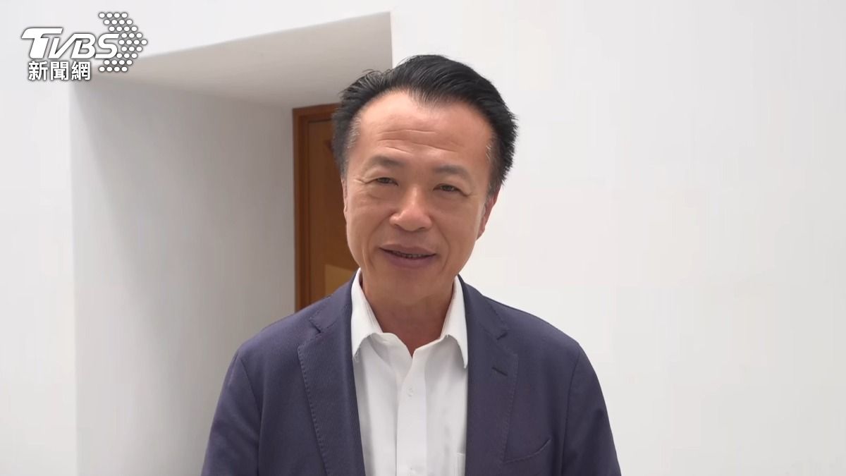 嘉義縣長翁章梁親自出面澄清,網路上的商品廣告是詐騙的行為。(圖/TVBS)