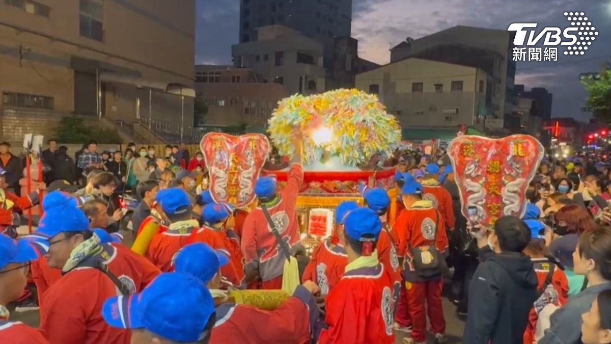 相隔109年北港黑面三媽南巡。(圖/TVBS)