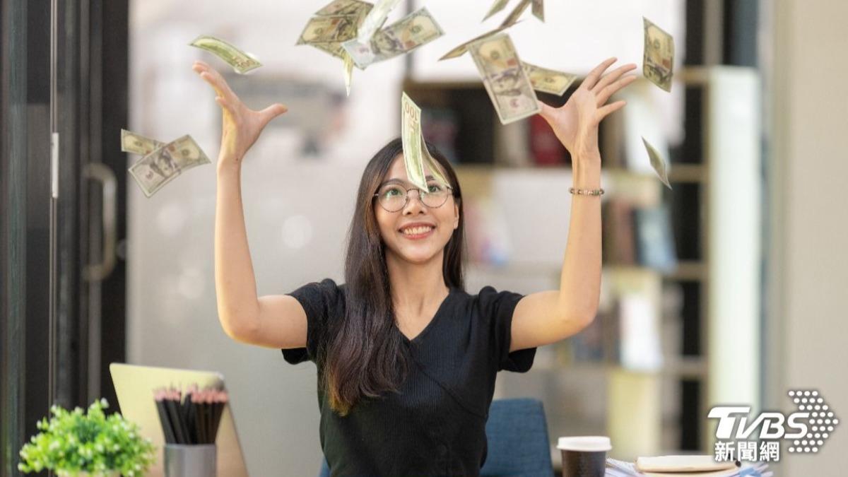 年末運勢噴發!「4生肖」事業愛情雙豐收 吉星加持願望成真