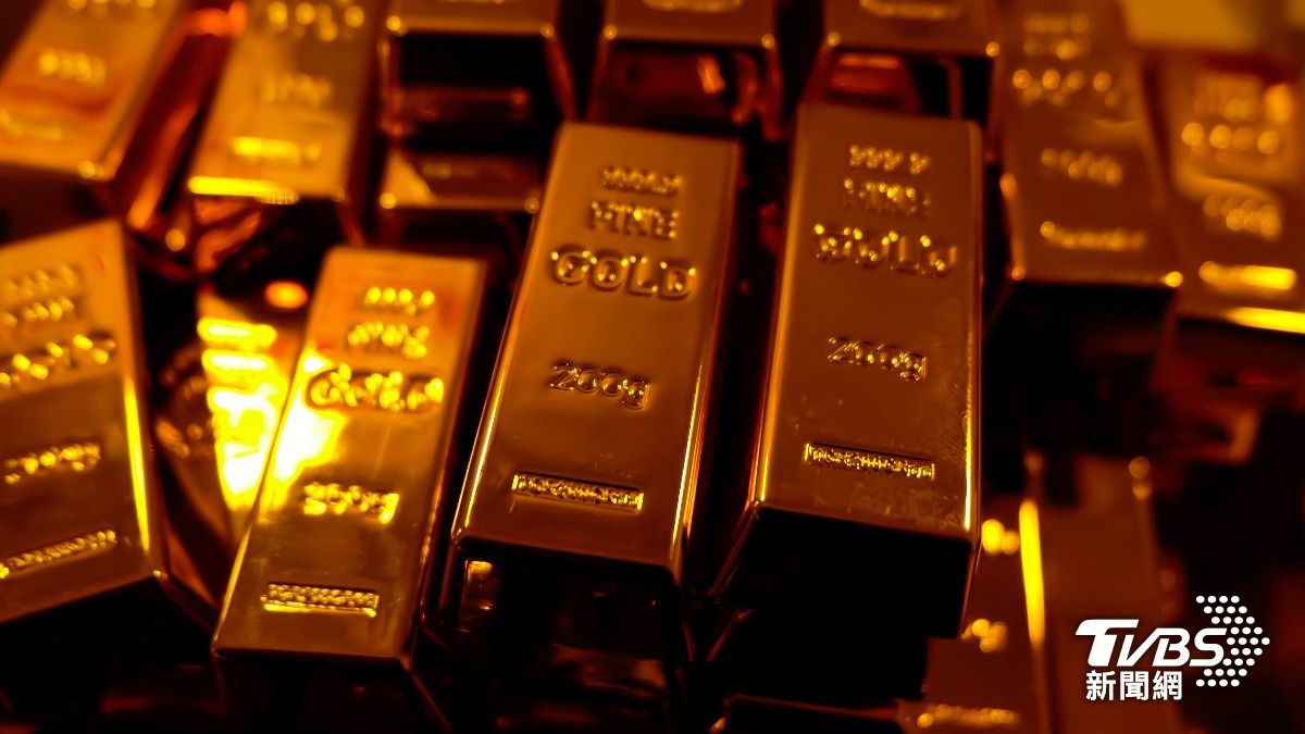 黃金暴跌後回升!聯準會釋「鴿派訊息」 年底降息仍有望