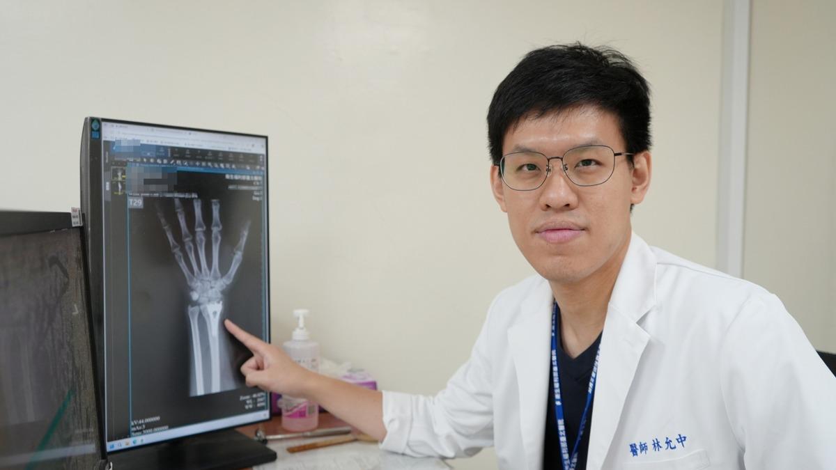 衛生福利部臺北醫院安排李先生進入職能治療。（圖／翻攝自衛生福利部臺北醫院）
