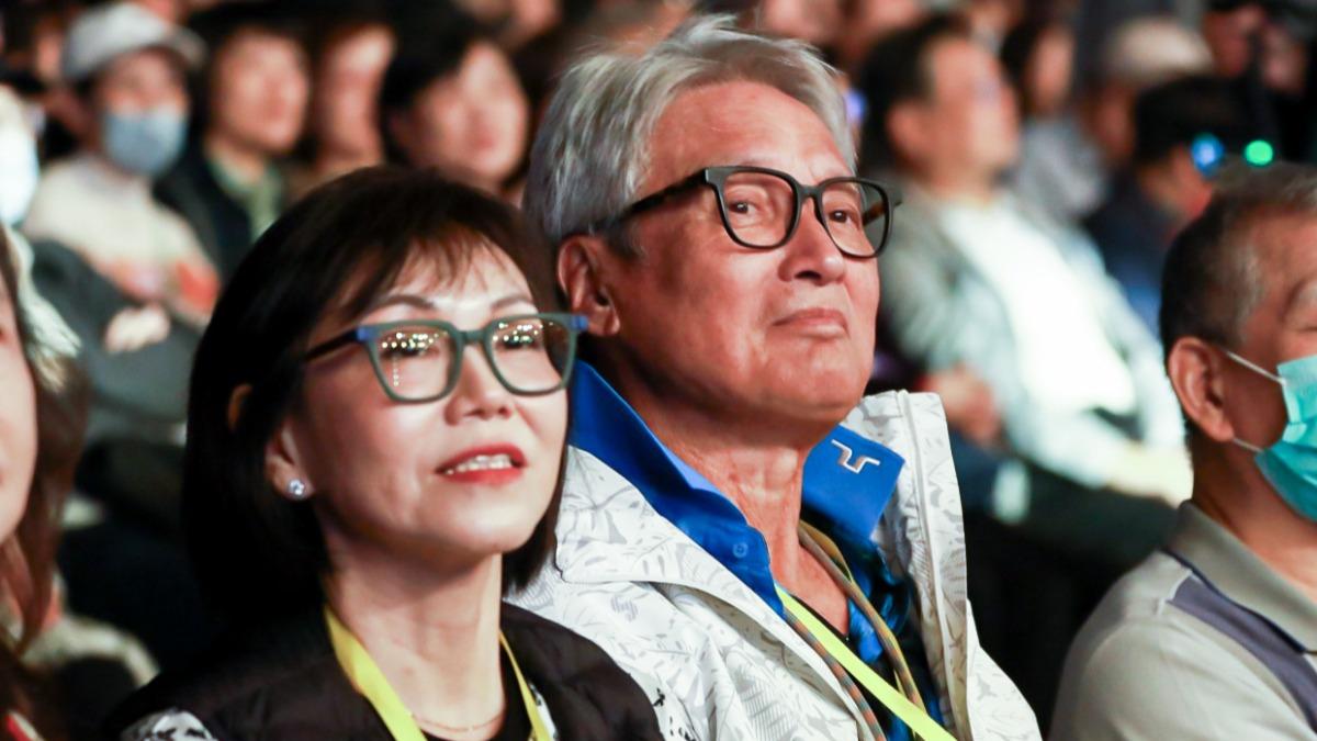 秦祥林回台看民歌大巨蛋。（圖／讀者提供）
