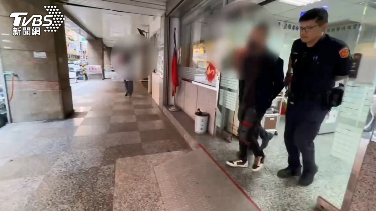 哥哥不滿妹妹多次遭男友動手,把對方約出來談判、當街砍人後自首。 (圖/TVBS)