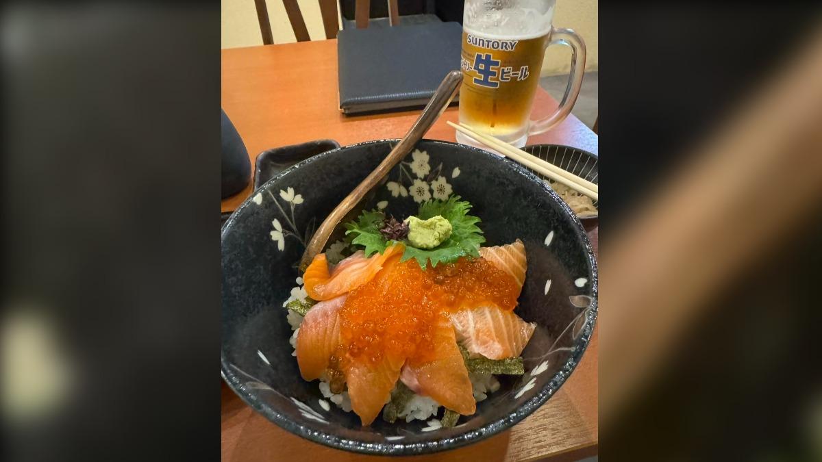 女子被拉客到一間居酒屋,點了2900日圓的餐點,最後卻被刷了29000日圓。(圖/當事民眾提供)