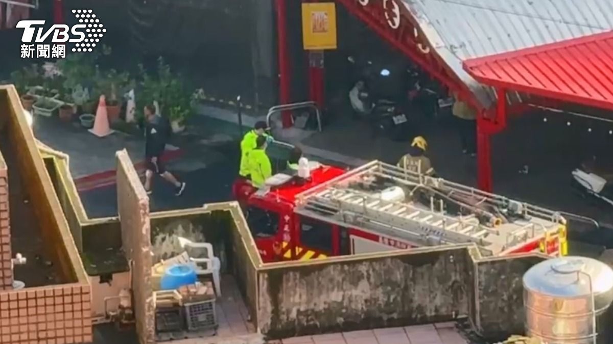 基隆調和街發生事故。(圖/TVBS)
