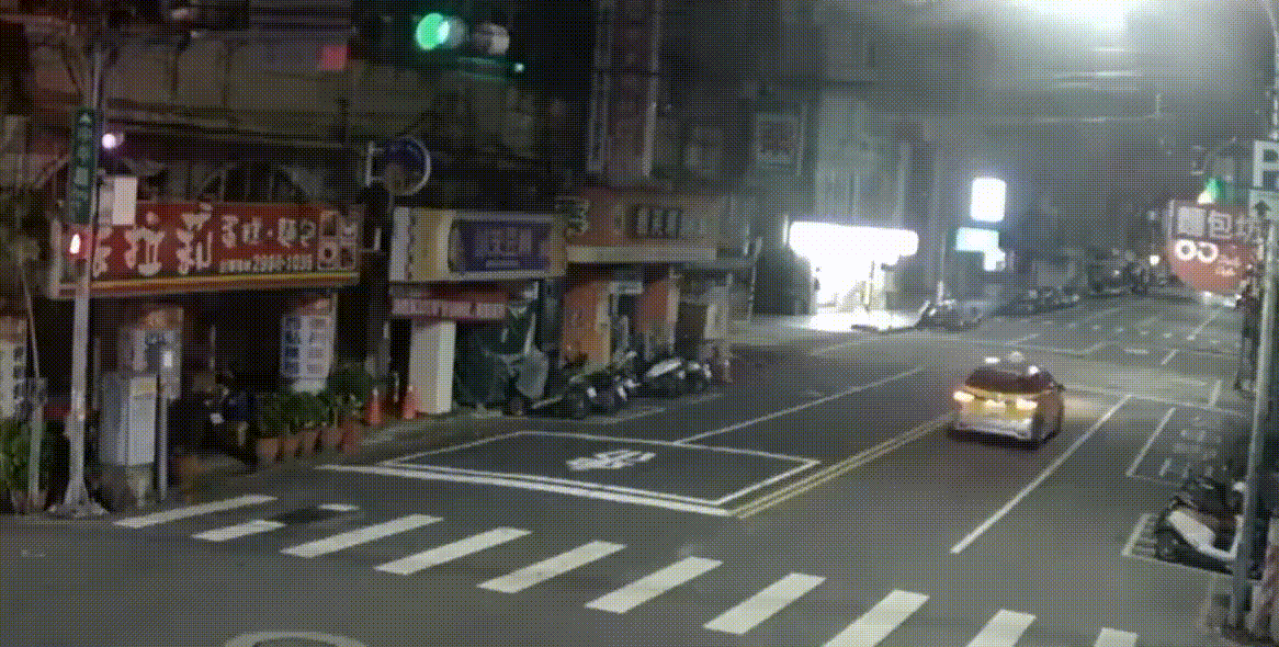 撞擊瞬間曝光。（圖／TVBS）