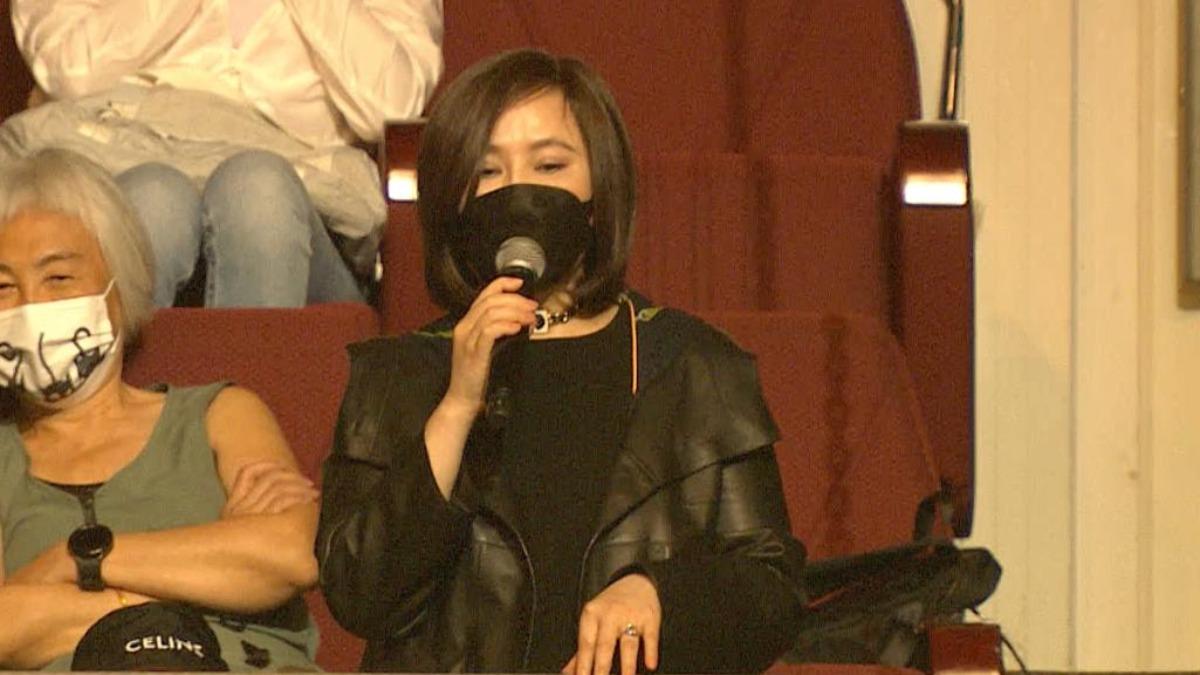 江蕙在張清芳演唱會,開口唱了〈家後〉。(圖/上引娛樂提供)