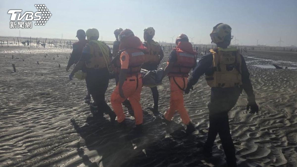 5釣客釣魚出事!2台中人突遭海浪捲走 1死1無心跳搶命中