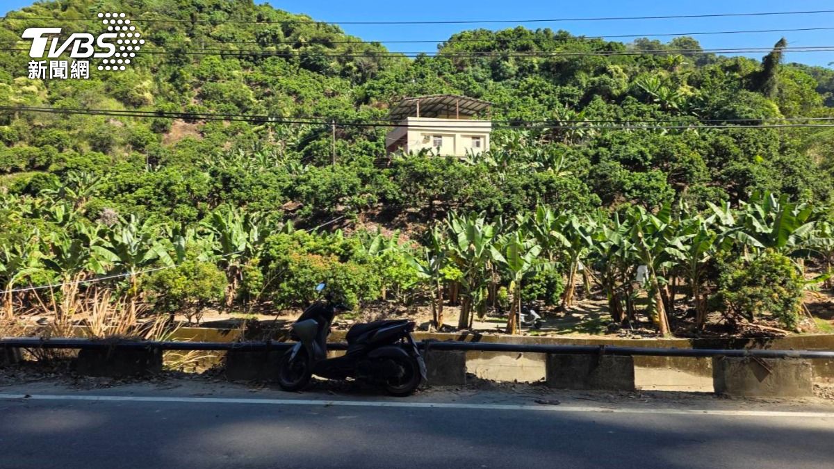 鄭女瞳孔已出現不等大,緊急送往亞大附醫後,仍於14時30分回天乏術。(圖/TVBS)