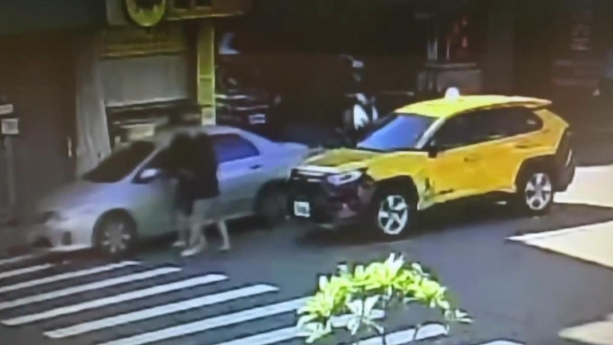 台中有一名38歲黃姓男子,常和女友吵架就會跑到大街失控。(圖/民眾提供)