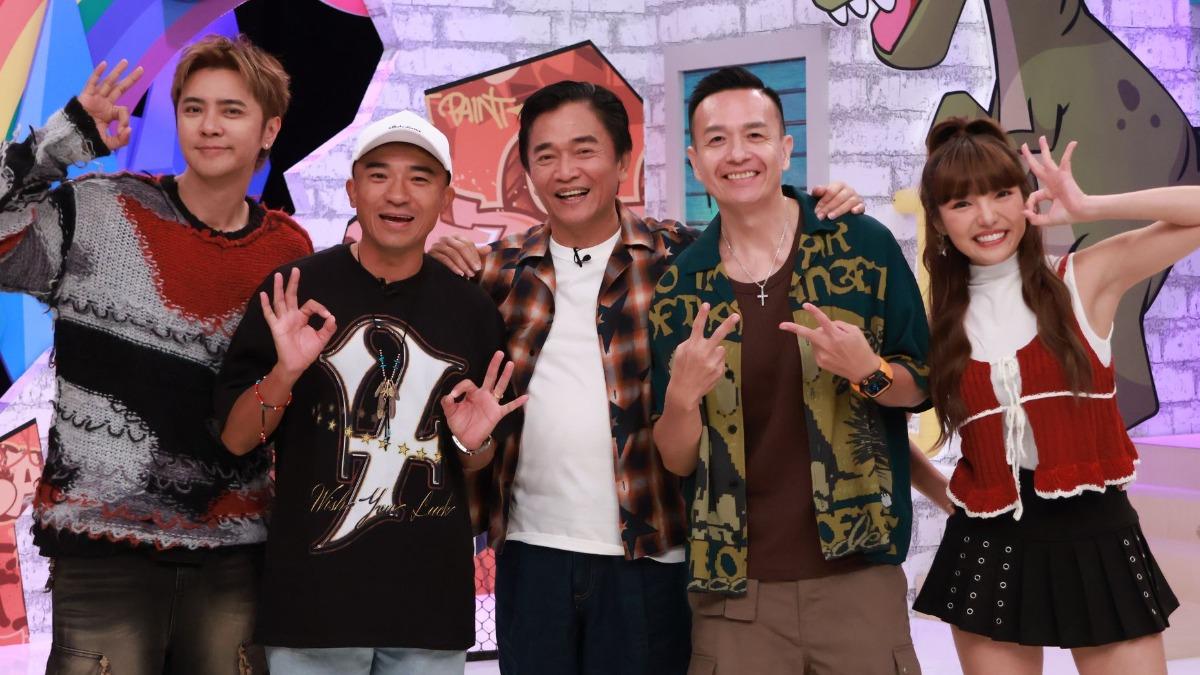 羅志祥(左起)、小馬、吳宗憲、小鐘、何美錄製《綜藝OK啦》。(圖/中天提供)