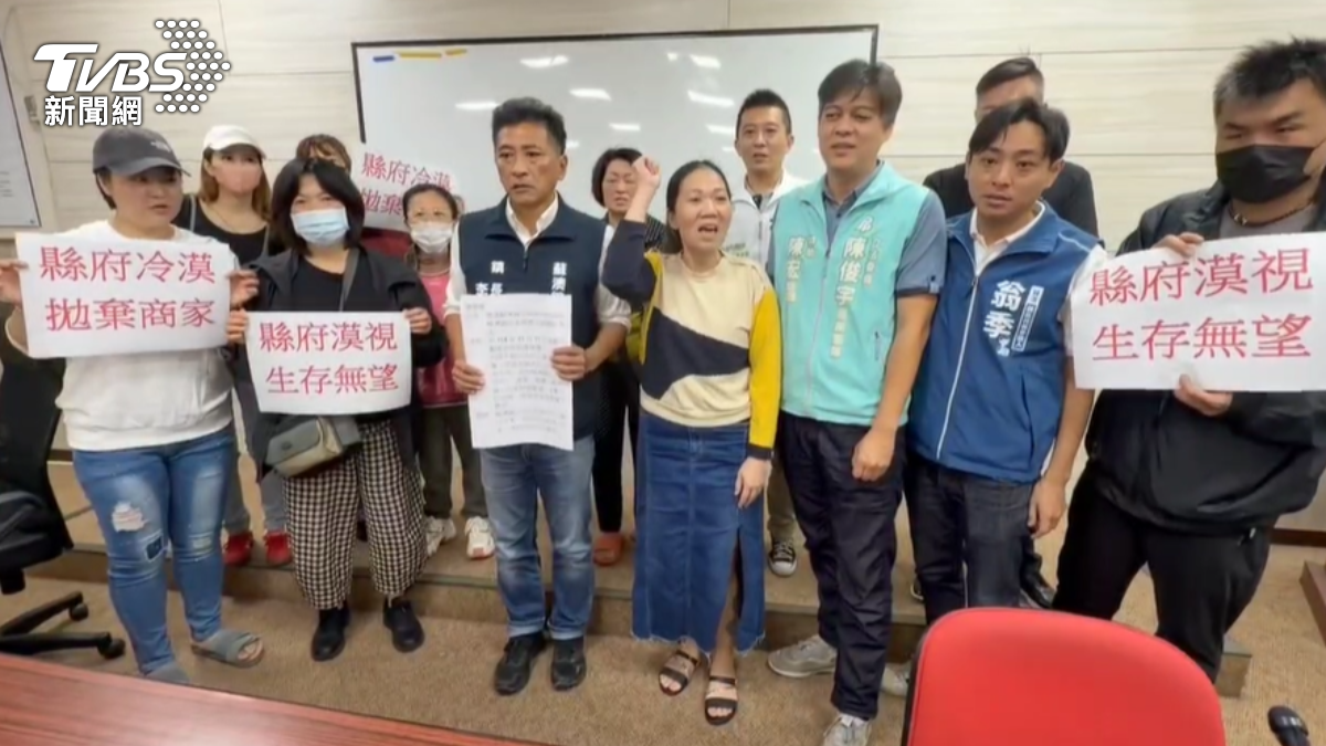 豪雨重創宜蘭蘇澳，受害店家喊1萬元補助不夠。（圖／TVBS）