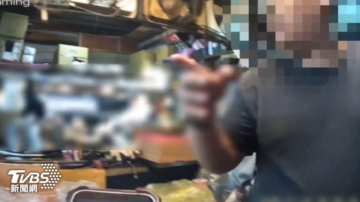 唱TWICE歌遭客人嗆「很憨」 牛排店員工氣回:不然我唱蔡依林