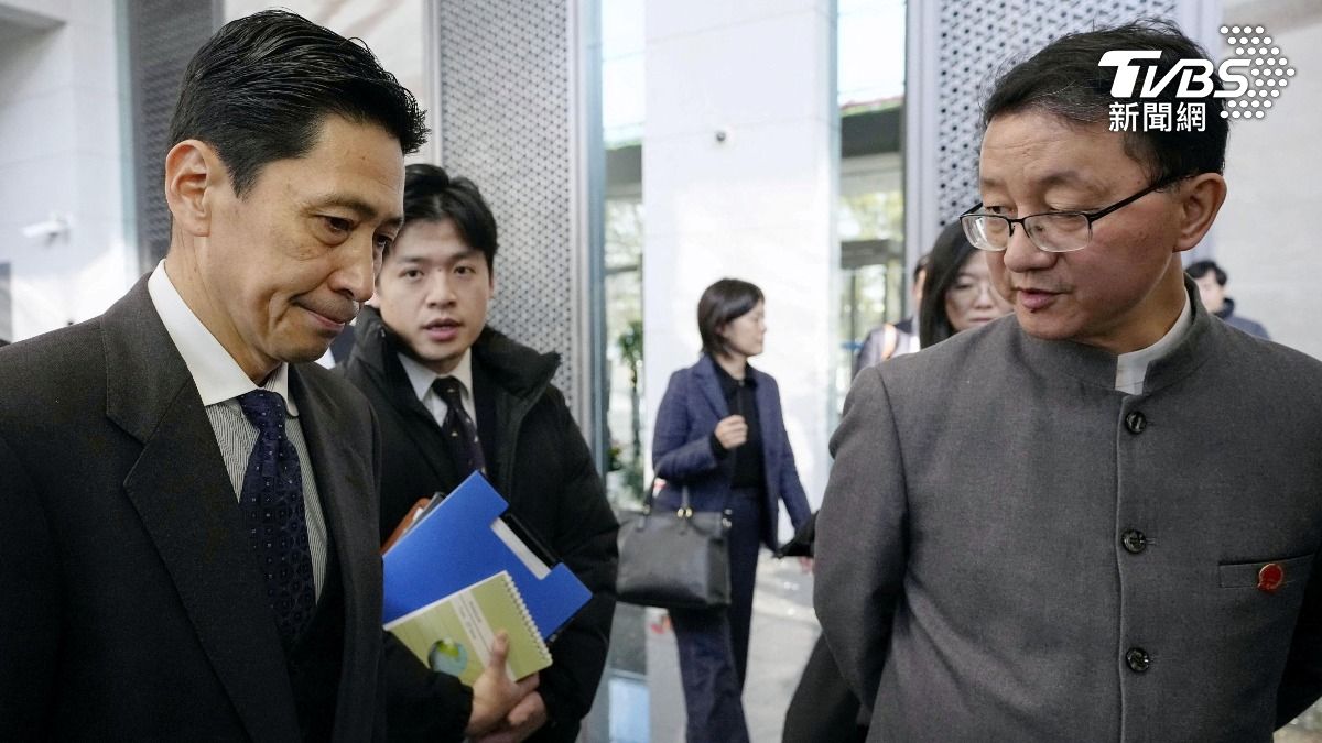 朝香豐認為，光是口頭強硬的「戰狼外交」，並不適合民主國家。(圖／達志影像路透社)