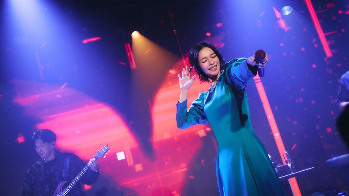 徐若瑄為了曲目安排,「潛水」在粉絲社群兩個月。(圖/索尼音樂、Billboard Live TAIPEI提供)