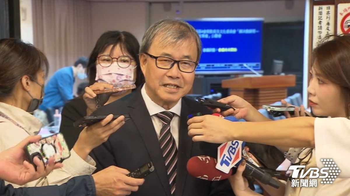 教育部長鄭英耀（圖／TVBS資料畫面）