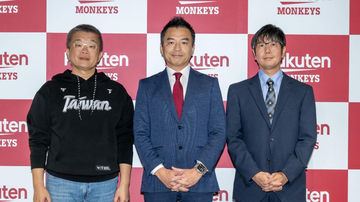 日本樂天高層宣布，撤換樂天桃猿領隊，同時也跟中職會長蔡其昌開會長達50分鐘，談論如何精進球員的環境。（圖／樂天桃猿提供）