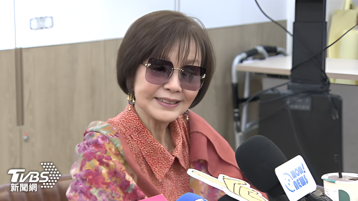 徵護理助理?歸亞蕾澄清了,揭身體真實狀況。(圖/TVBS)