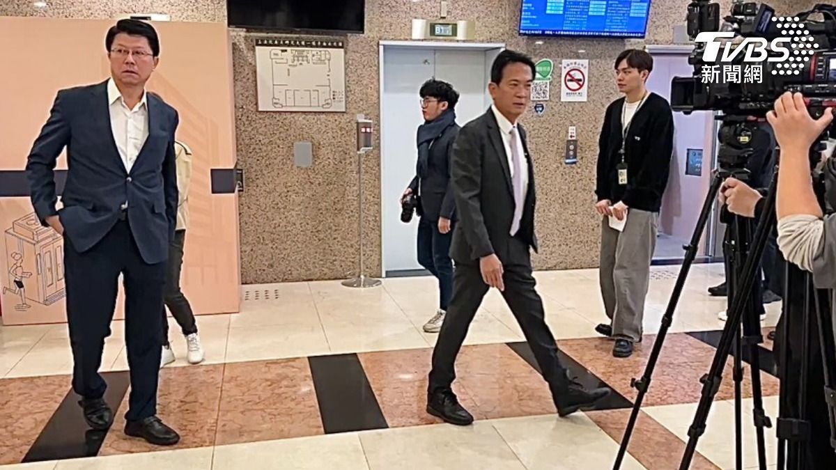 藍議員公開喊「支持陳亭妃」 林俊憲怒向謝龍介抗議