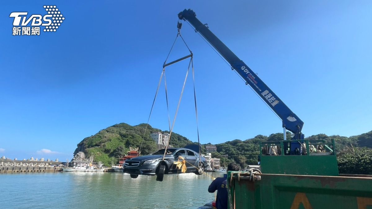 有片/台北婦金山訪友路況不熟「直墜漁港」亡 落海瞬間曝