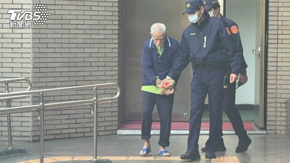 297刀將房東砍成肉泥 萬華翁殺人出庭「摳腳」判19年定讞
