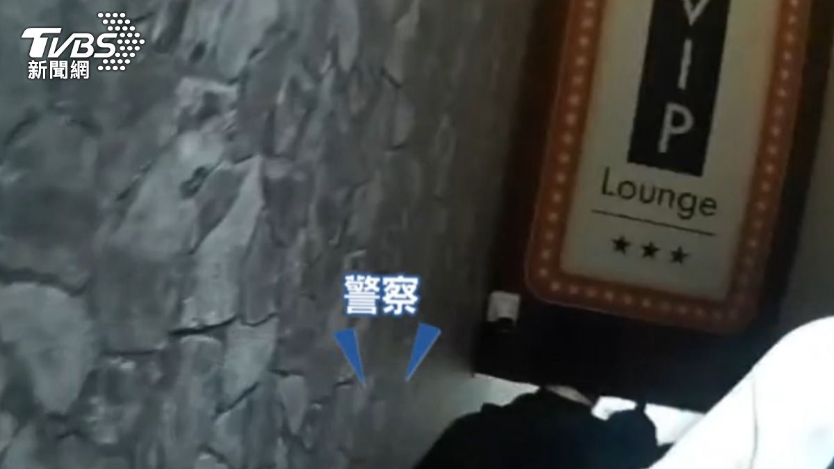 北市中山一處民宅,竟然有地下室,而且還是大型百家樂賭場。(圖/TVBS)