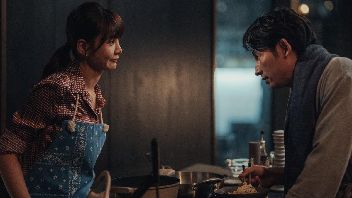 温昇豪（右）形容安心亞（左）是他身邊最適合的女人。（圖／六魚文創提供）