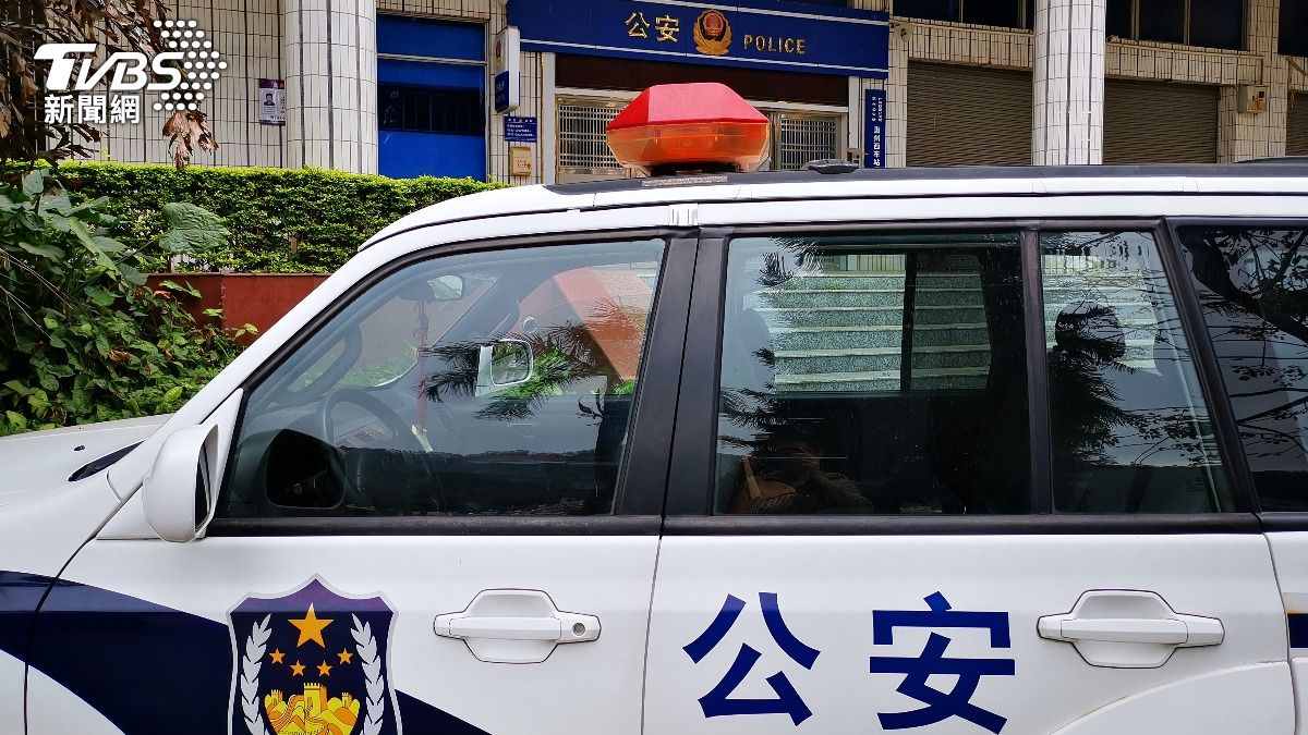 一場在大陸成都舉行的足球賽，剛好是中、日兩國對戰，大陸派出「特警」到現場維持秩序。（示意圖，與本文無關／shutterstock達志影像）