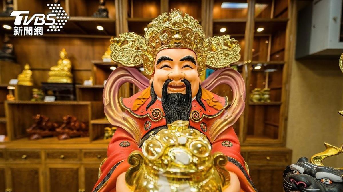 4生肖年末好運降臨!「財運+事業運」旺炸 升職又加薪