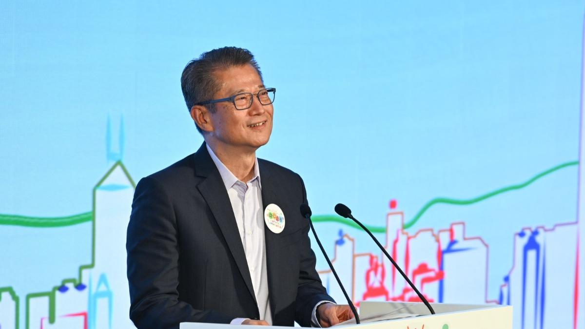香港大火/宏福苑火災!陳茂波「提前返港」 義大利緊急搭機