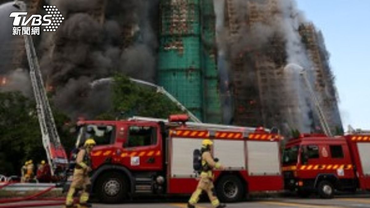 香港大埔宏福苑26日發生五級大火,造成至少44人死亡,近300人仍失蹤。(圖/達志影像TPG)