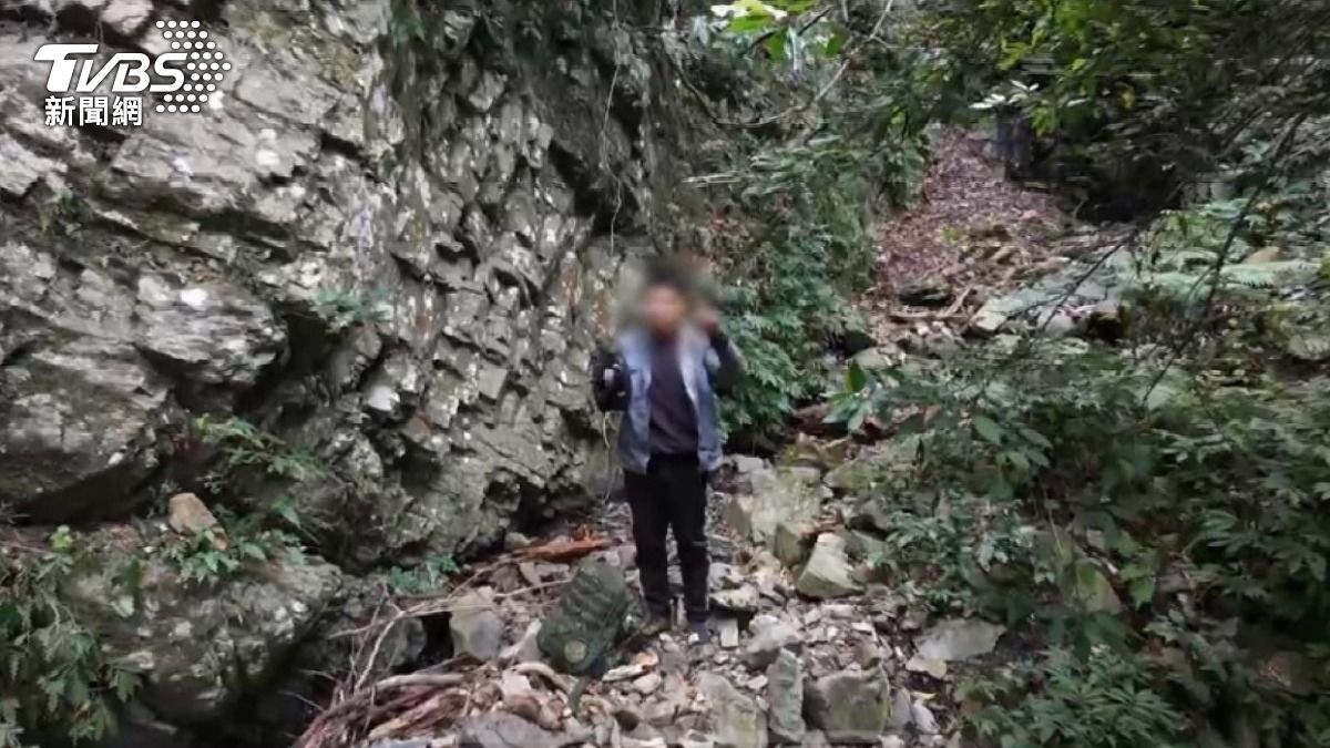 八唐縱走軍人獲救關鍵曝！救援隊走10小時復刻路線，連線訊號揪出新路徑。(圖／TVBS)
