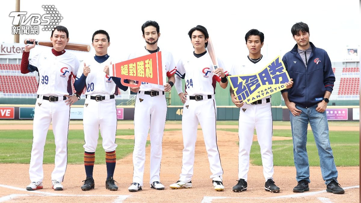王識賢(左起)、胡智強、張庭瑚、宋柏緯、陳泰河、鳳小岳合作電影《絕勝》。(圖/張哲鳴攝)