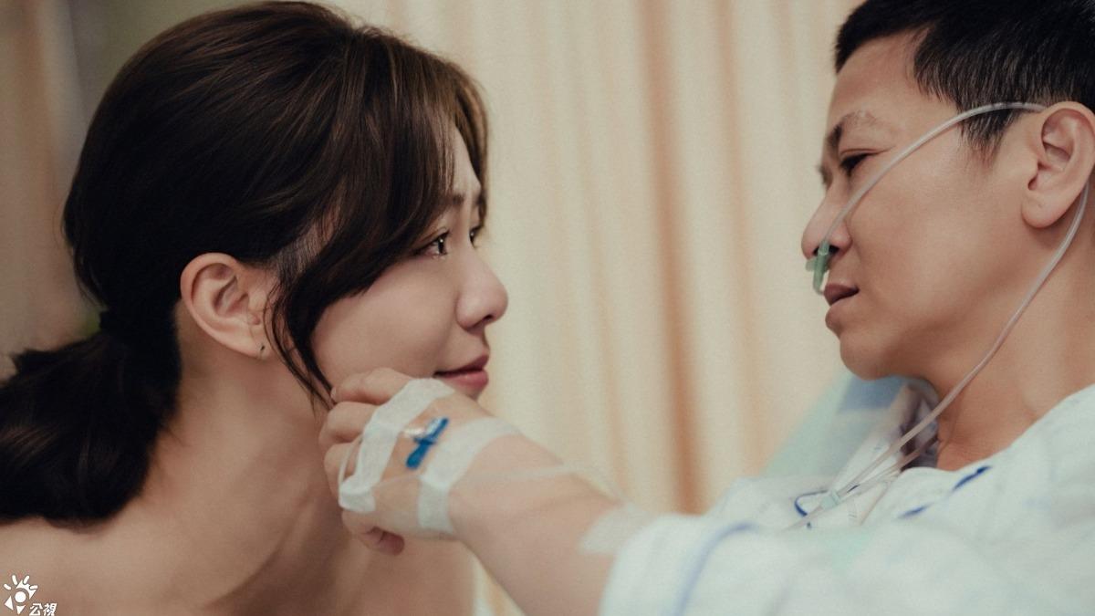宋芸樺(左)與謝瓊煖演母女融入真情。(圖/公視、MyVideo提供)