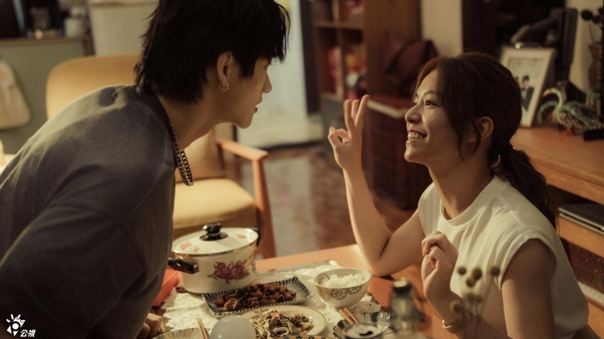 宋芸樺(右)讚與范少勳合作默契十足。(圖/公視、MyVideo提供)