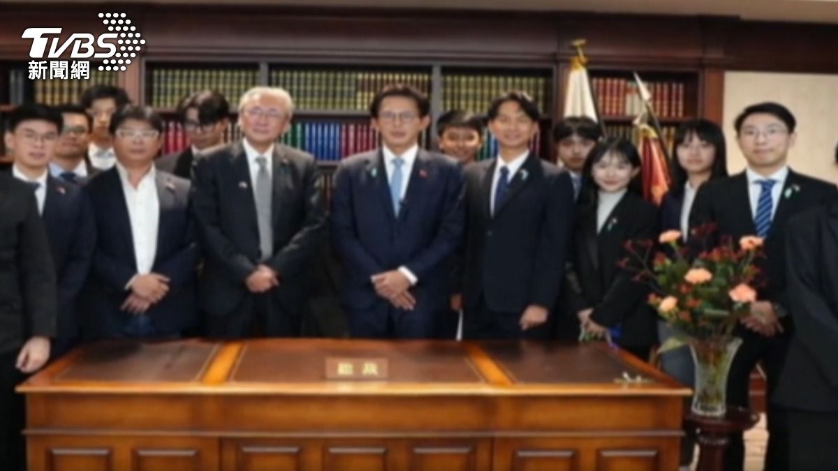 閉門羹? 黃國昌訪日 傳麻生太郎婉拒拜會。(圖/TVBS)